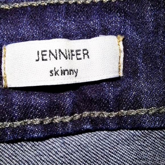 A pair of Beija Flor jennifer skinny jeans in a size 12 with a 29" inseam. - Picture 3 of 7